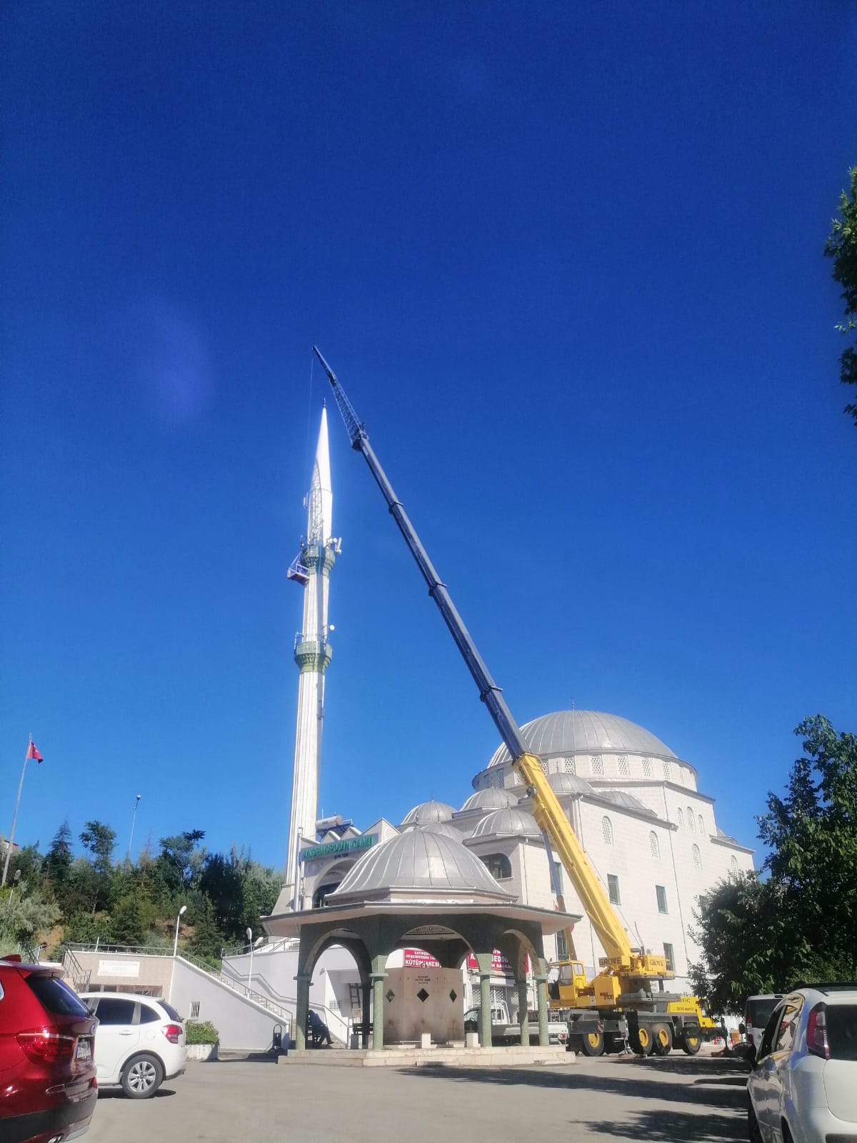 AKŞEMSETTİN CAMİİ'NİN BOYAMA İŞLERİ